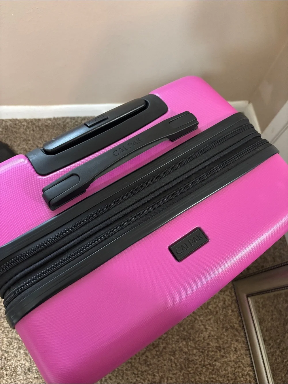 Durable Hardshell Spinner Suitcase - PINK